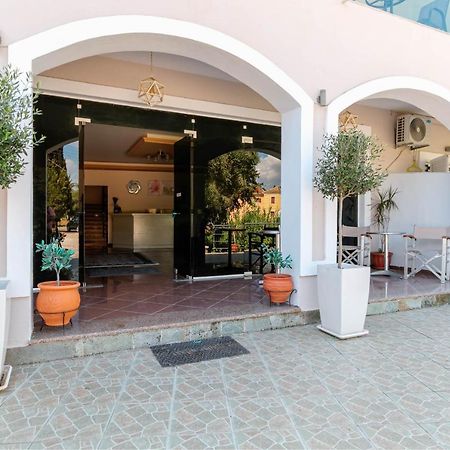 Porto Marina Aparthotel 古维亚 外观 照片