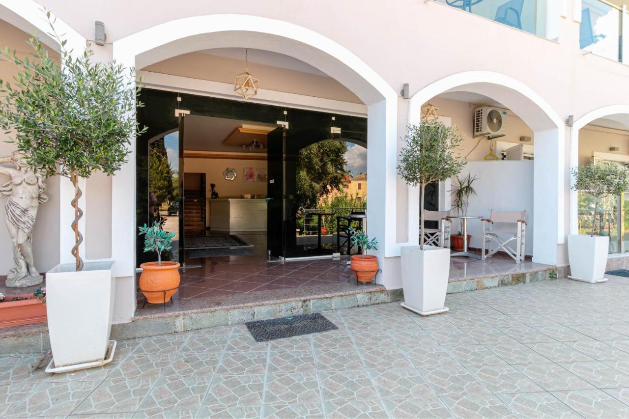 Porto Marina Aparthotel 古维亚 外观 照片