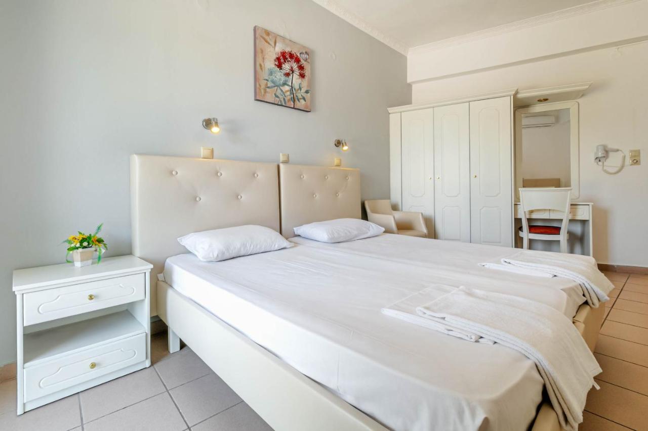 Porto Marina Aparthotel 古维亚 外观 照片