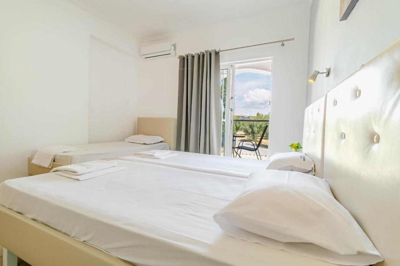 Porto Marina Aparthotel 古维亚 外观 照片