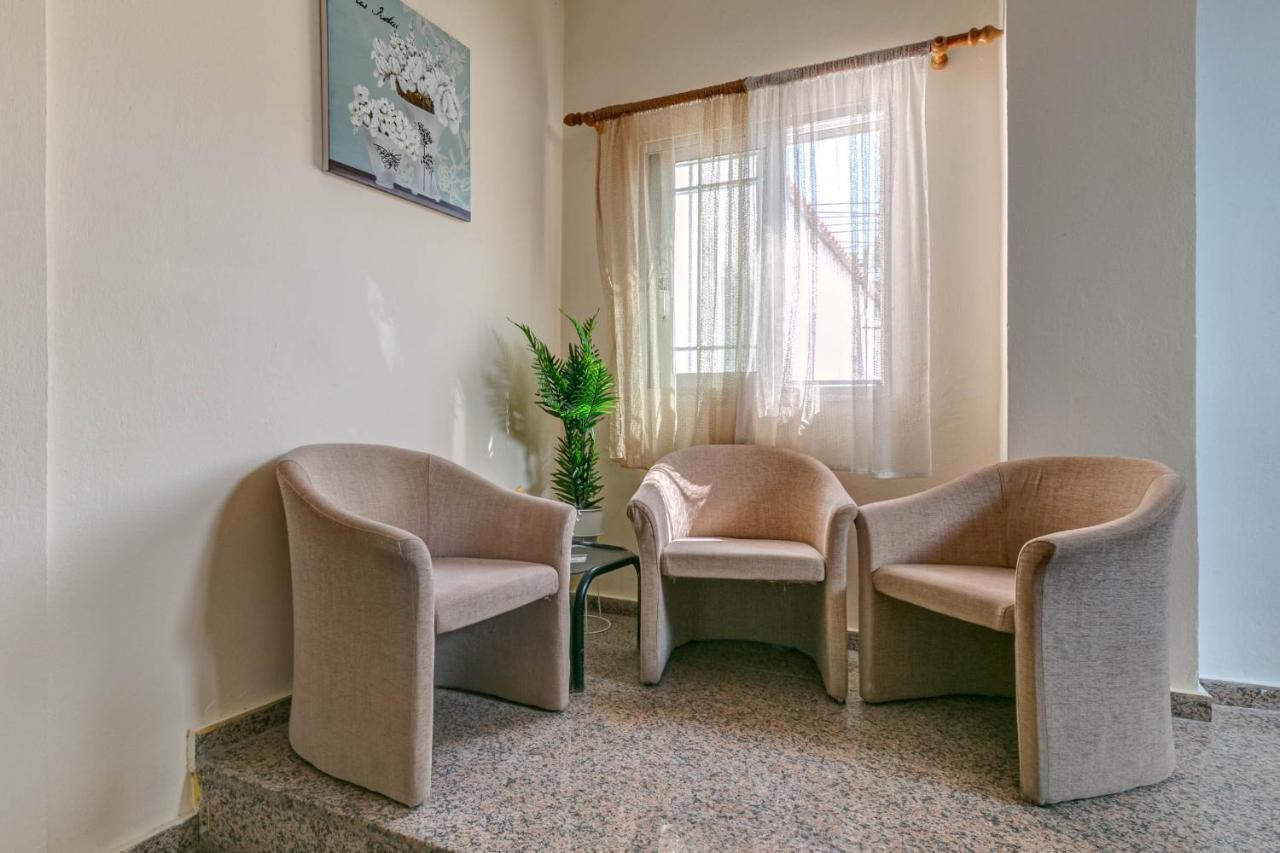 Porto Marina Aparthotel 古维亚 外观 照片
